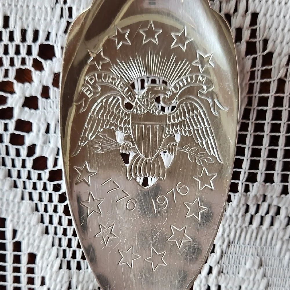 VTG 1976 Commemorative Dessert Server First Colony Rogers Silverplate Oneida Ltd